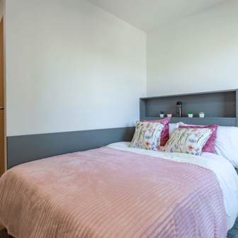 Standard En Suite - Image 1